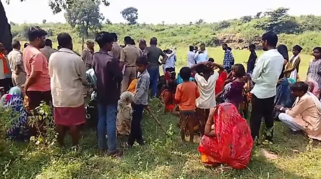 चित्रकूट-में-तालाब-में-मछली-पकड़ने-गए-तीन-लोगों-की-मौत,-17-वर्षीय-किशोर-समेत-दो-गांवों-में-पसरा-मातम